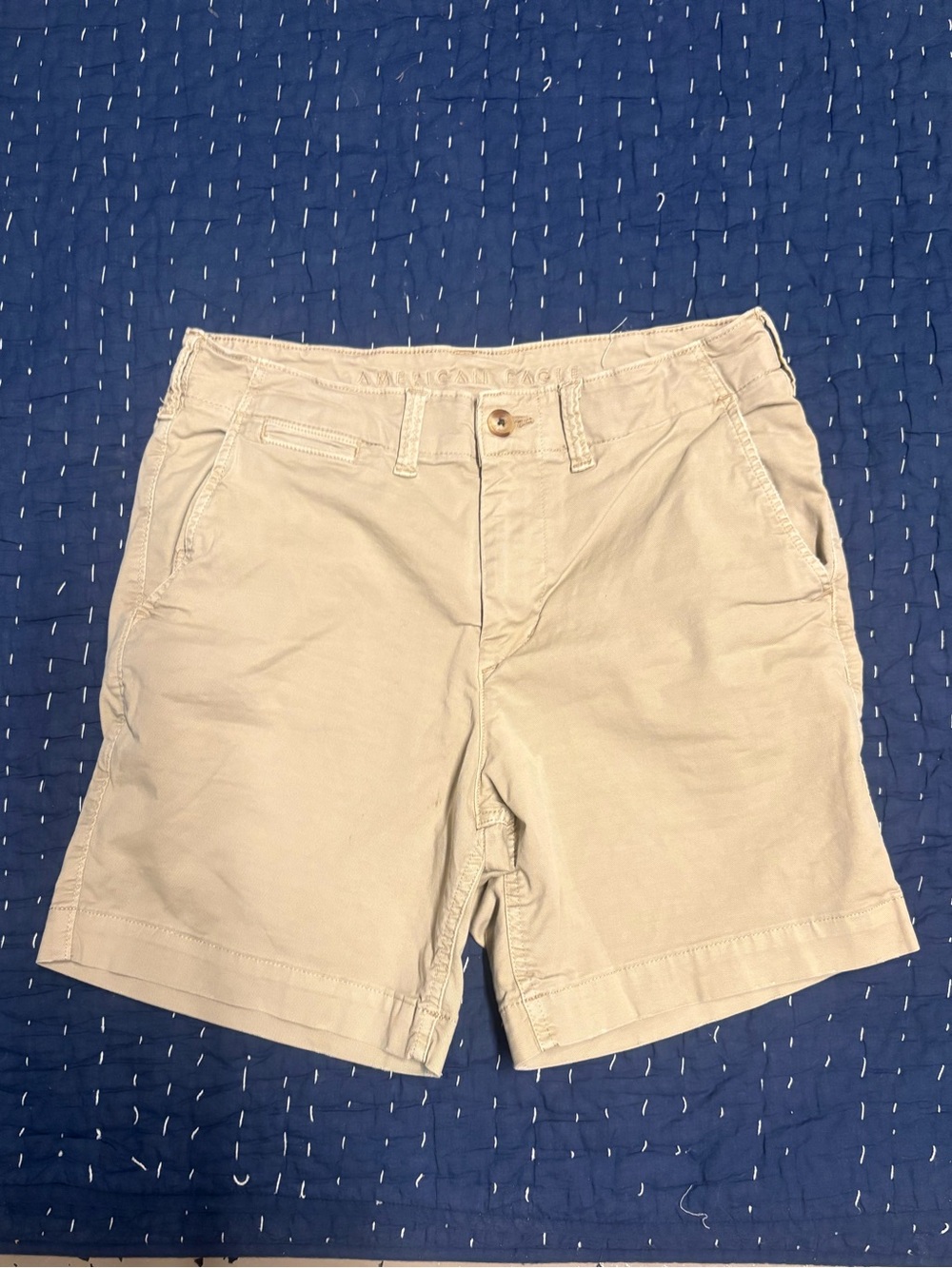 Men's AE khaki shorts